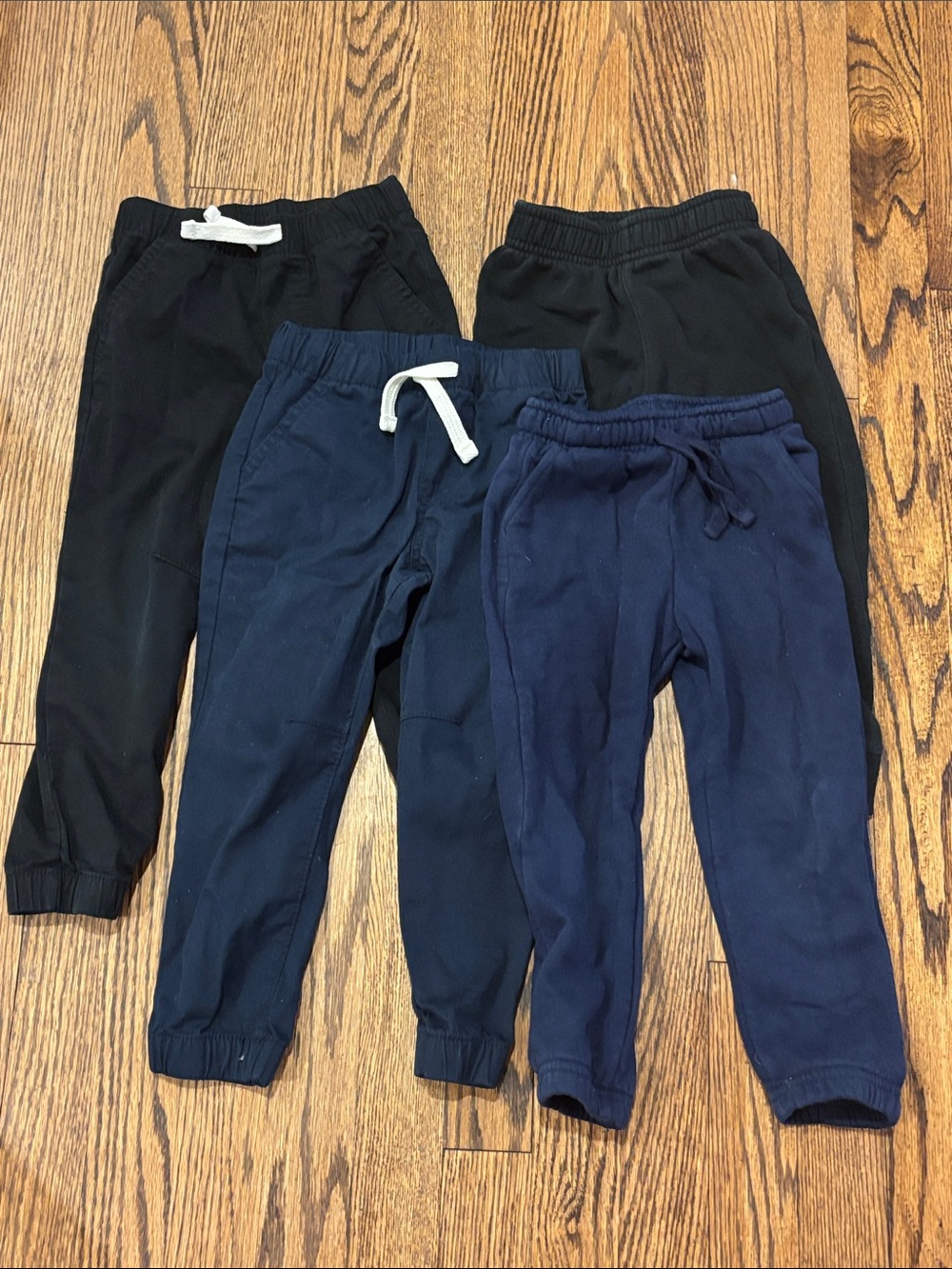 Cat & Jack Black and Navy kids Jogger Pants Set (4), size 3T